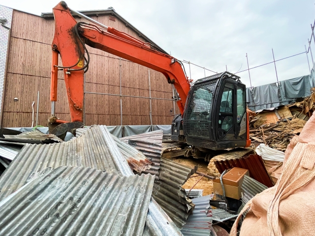 木造の家屋解体の様子